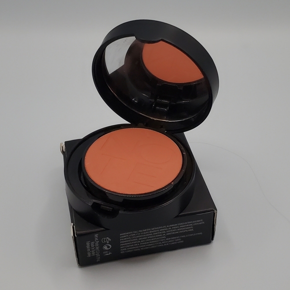 Note - Luminous Silk Compact Blusher "Desert Rose" - Picture 5 of 5